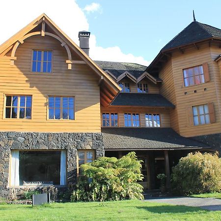 Hotel Malalhue Пукон Экстерьер фото