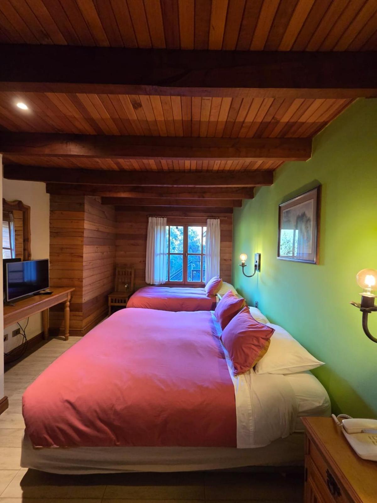Hotel Malalhue Пукон Экстерьер фото