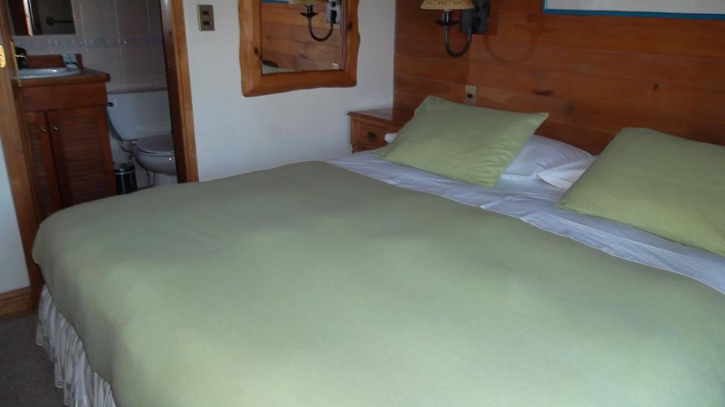 Hotel Malalhue Пукон Экстерьер фото
