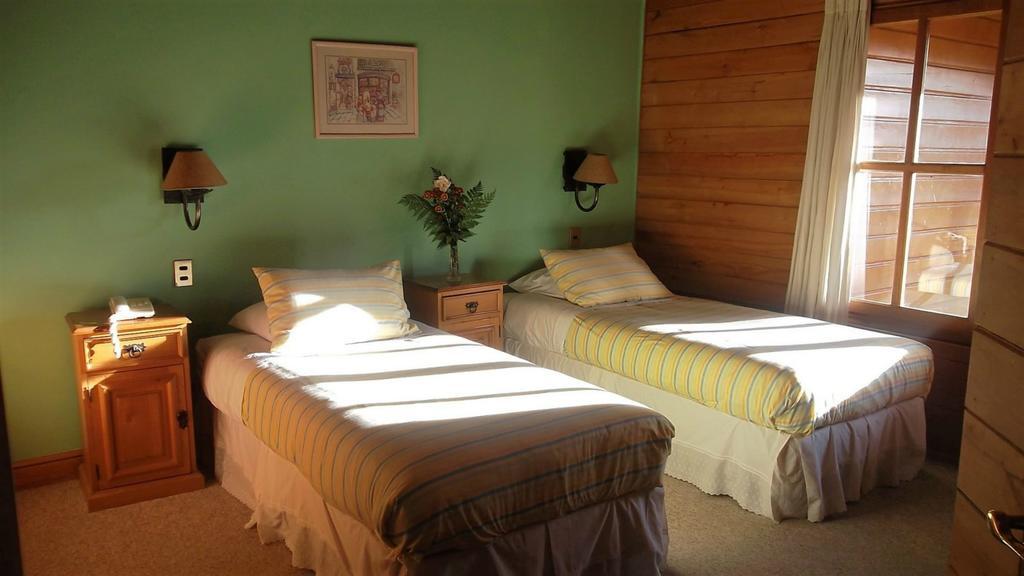 Hotel Malalhue Пукон Экстерьер фото