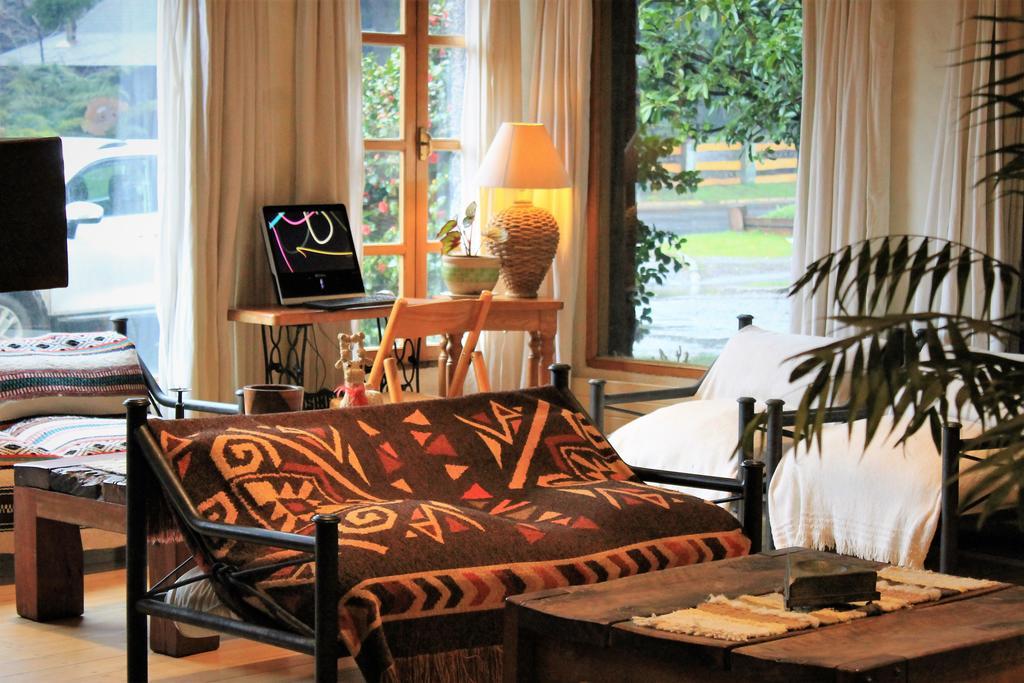 Hotel Malalhue Пукон Экстерьер фото