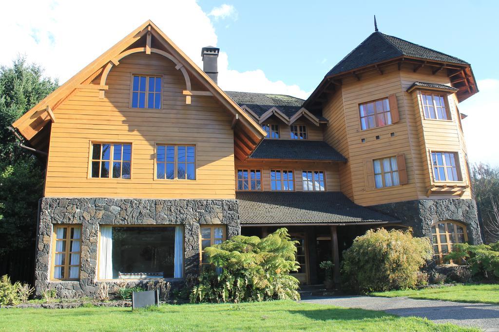 Hotel Malalhue Пукон Экстерьер фото